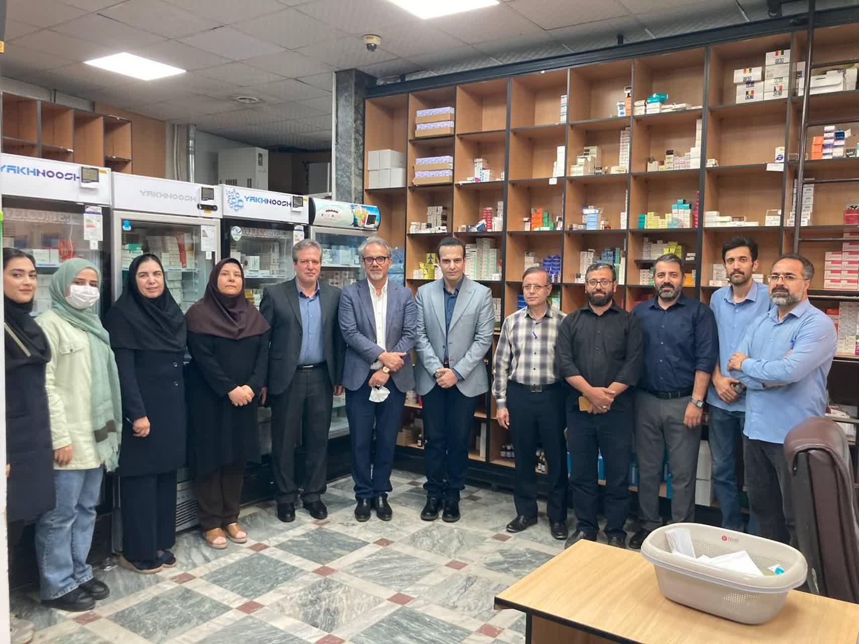 بازدید سرپرست معاونت توسعه از انبار دارویی و داروخانه آموزشی دانشگاه